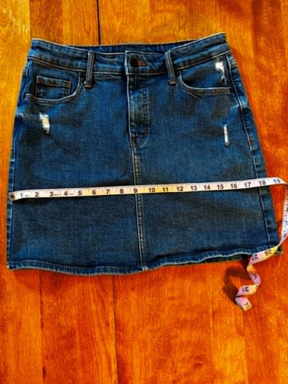 Old Navy Distressed Denim Mini Skirt - Size 6 - Picture 4 of 5